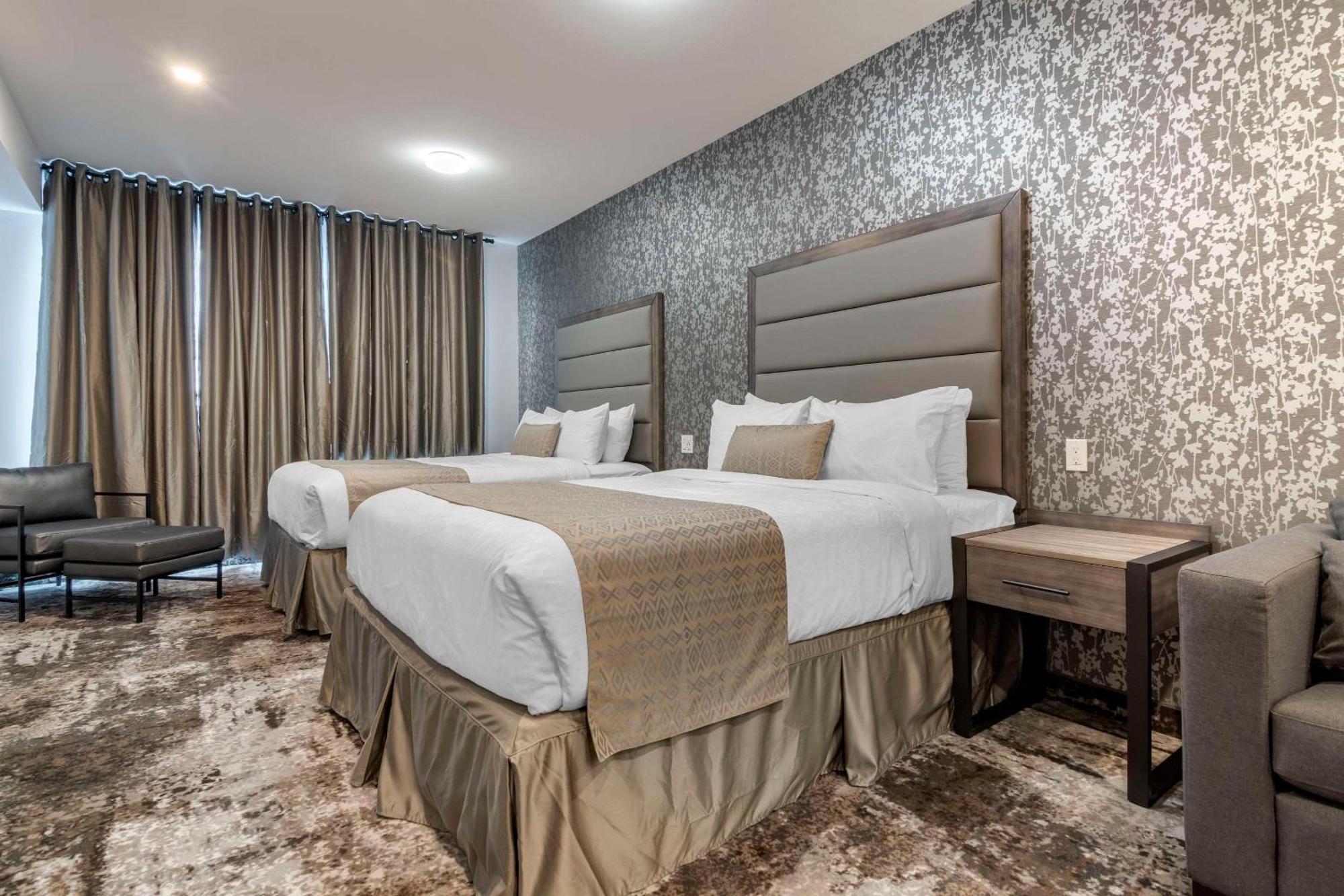 The Hue Hotel, Ascend Hotel Collection Kamloops Exterior photo